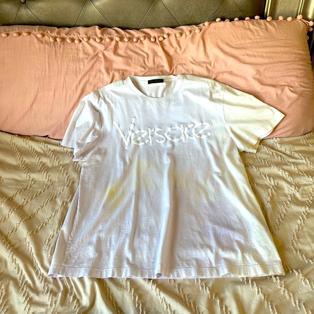 Was stored in a storage for 2 years and got stained .